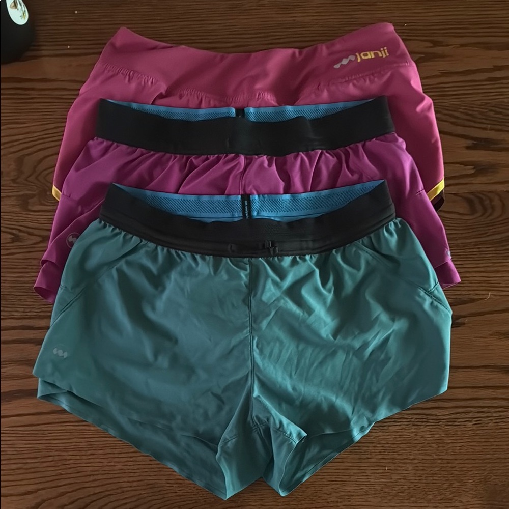 2x3in AFO and one old style janji run shorts.